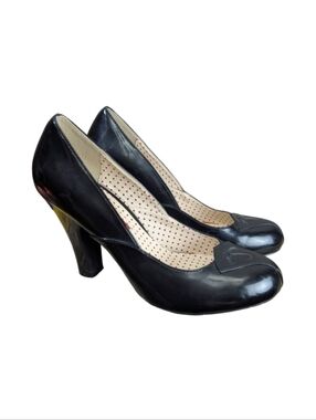 Retro Black Patent Pumps w/ Polka Dot Lining – Size 8.5, Pinup Style